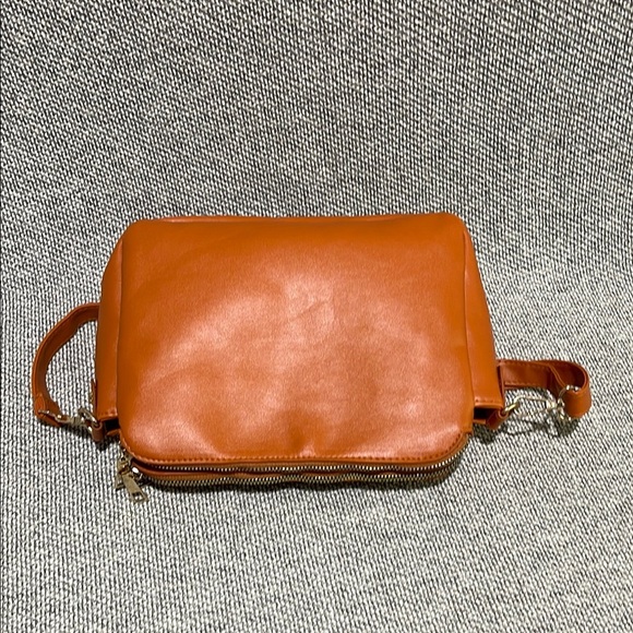 Elegant Tan Leather Bag - Picture 15 of 15